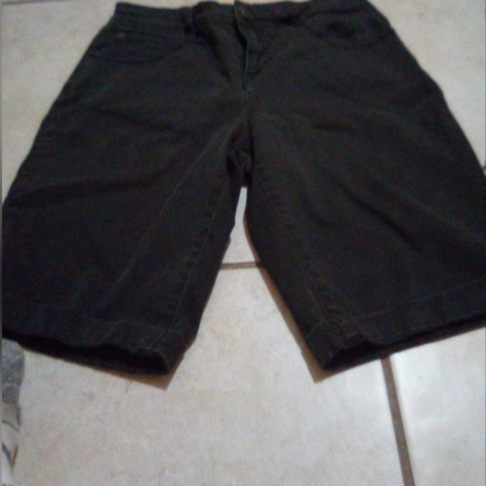 Vintage America Collection Missy Sonora Courant Black Cuffed Jean Shorts Size 4